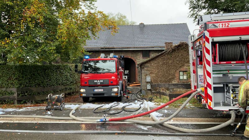 les pompiers en intervention sur l'incendie à Waimes, près de Malmedy