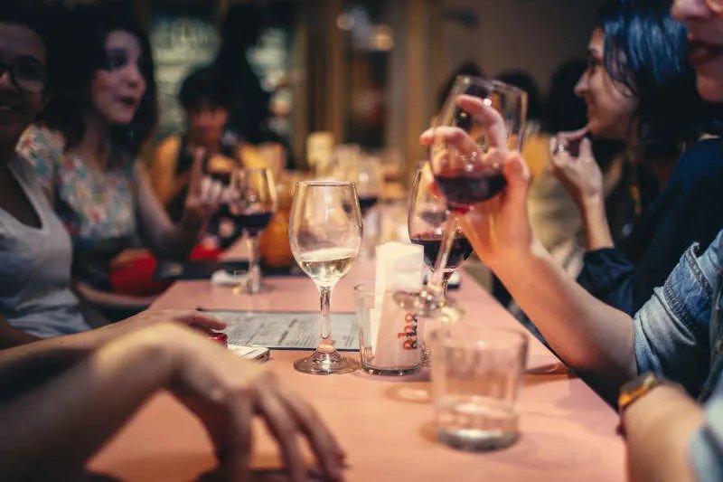 diner convivial entre assureurs